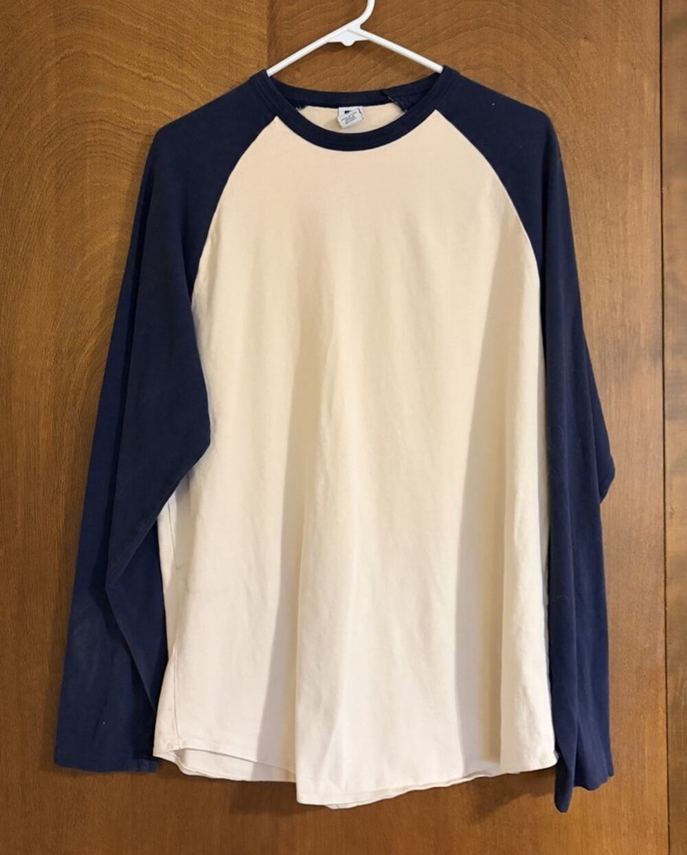 Gap Men’s XL Navy Cream Raglan Baseball Tee Long Sleeve 100% Cotton Vintage Y2K